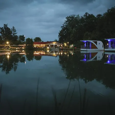 Floating Dream 아파트 피아노