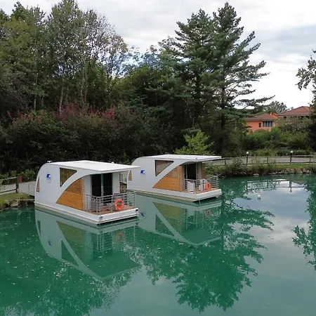 Floating Dream Apartment