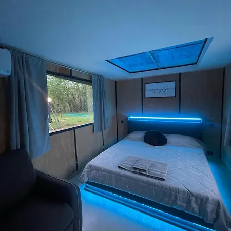 Apartment Floating Dream
