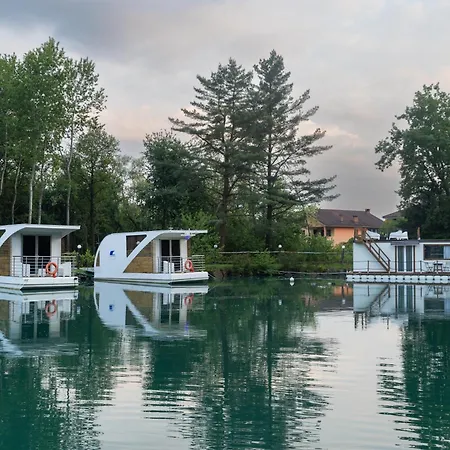 Apartment Floating Dream